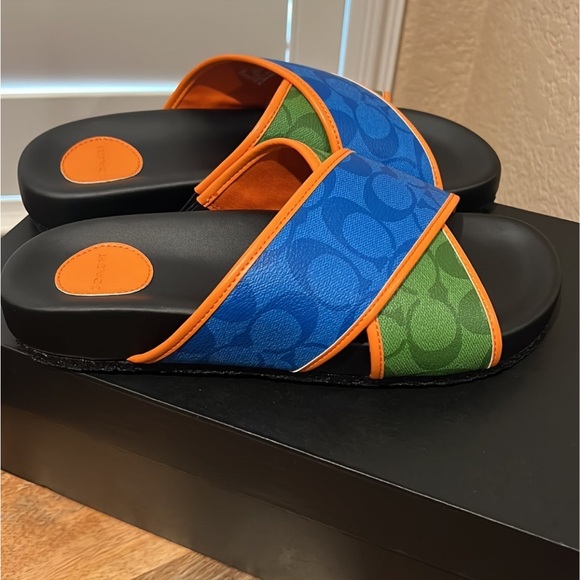 NWT Coach Track Belt Bag and Coach Crossover Sandals Size 9. - Picture 2 of 10